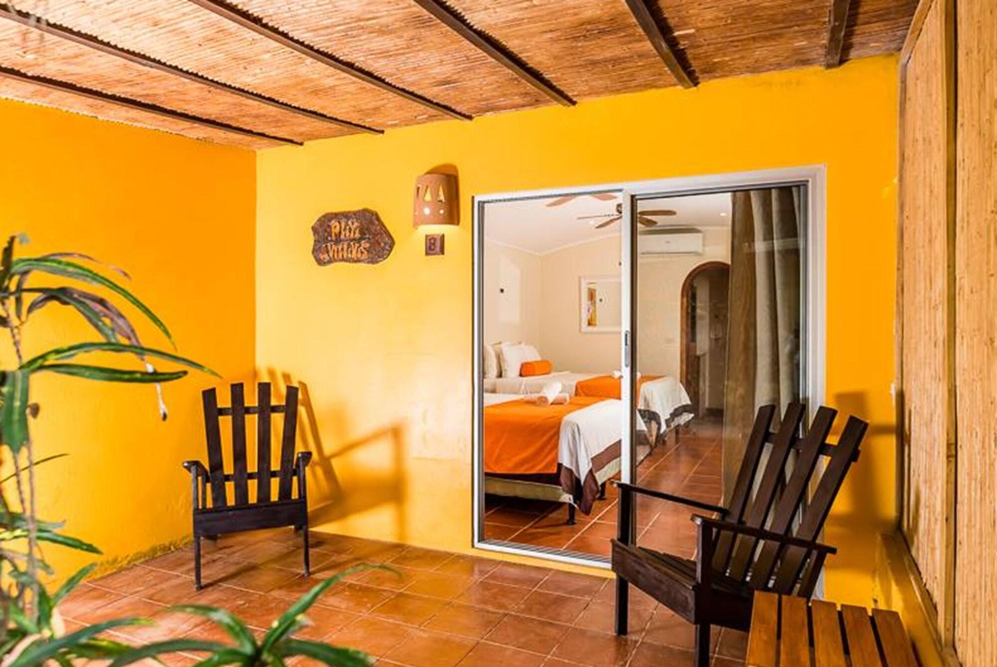 Hotel Pasatiempo Tamarindo Bagian luar foto