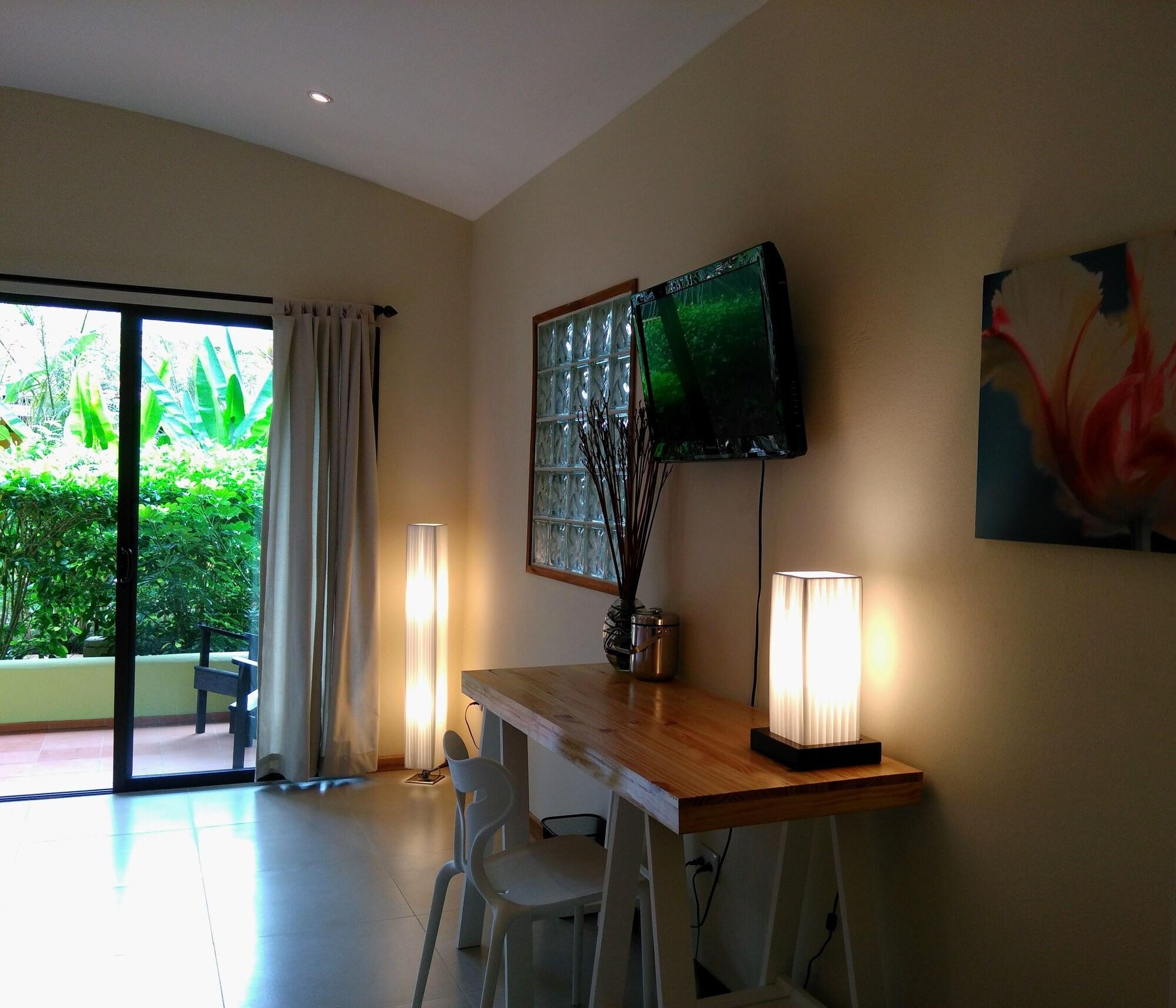 Hotel Pasatiempo Tamarindo Bagian luar foto