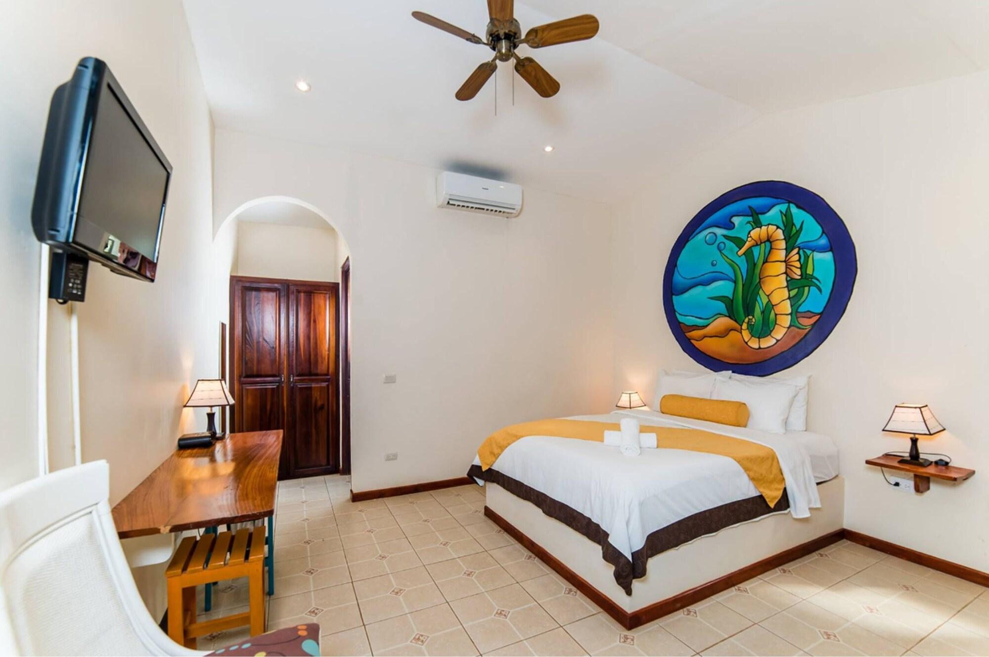 Hotel Pasatiempo Tamarindo Bagian luar foto