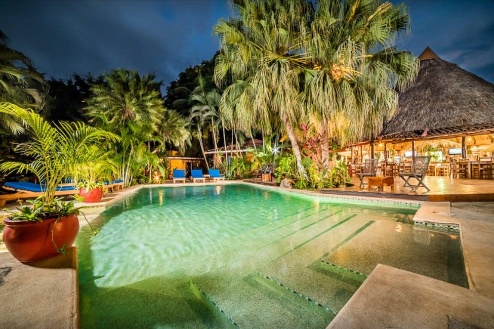 Hotel Pasatiempo Tamarindo Bagian luar foto