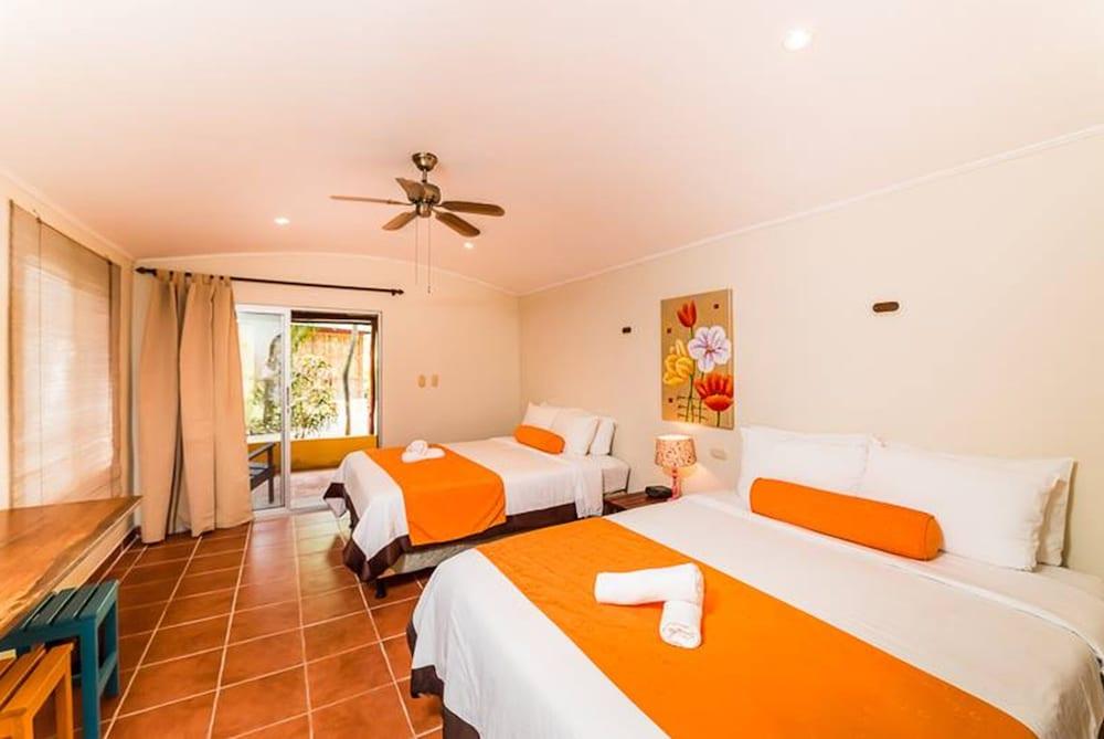 Hotel Pasatiempo Tamarindo Bagian luar foto