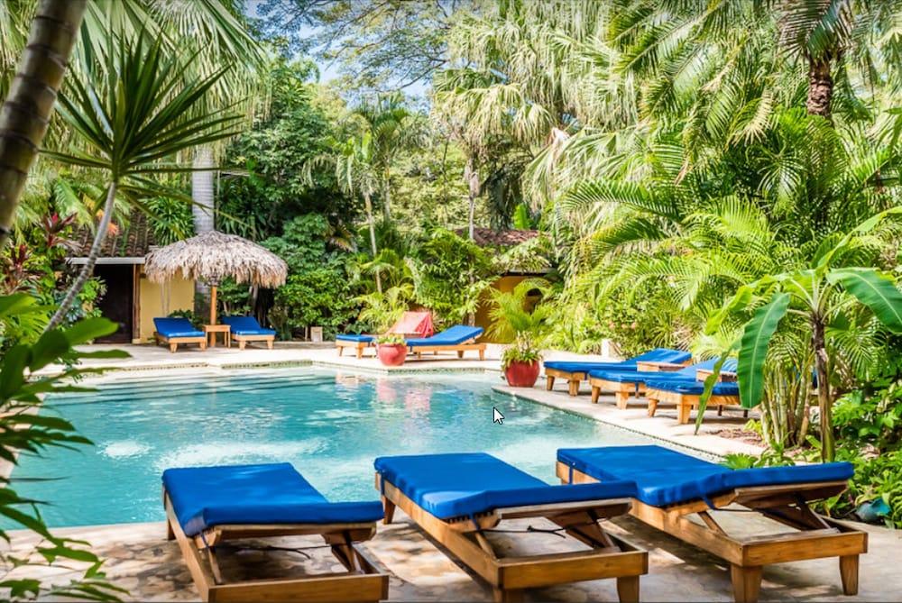 Hotel Pasatiempo Tamarindo Bagian luar foto