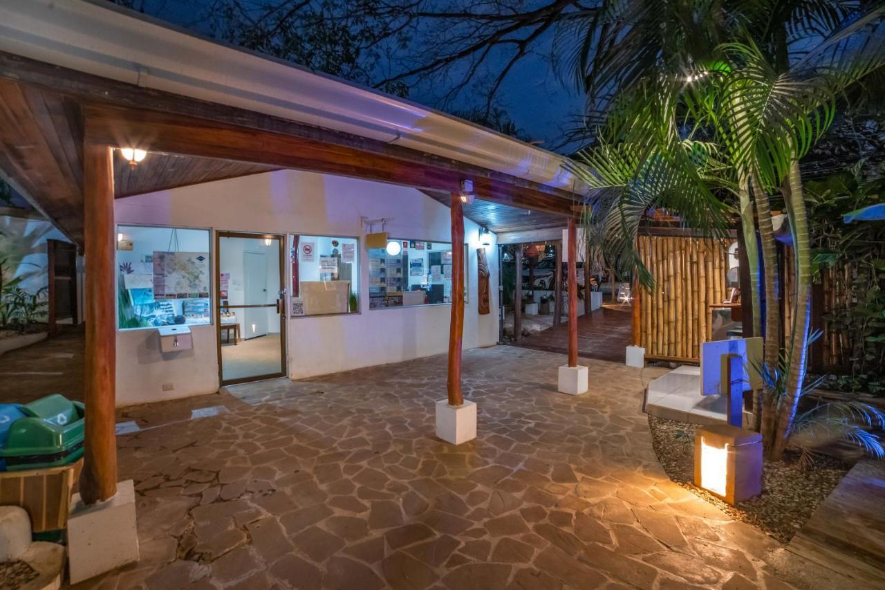 Hotel Pasatiempo Tamarindo Bagian luar foto