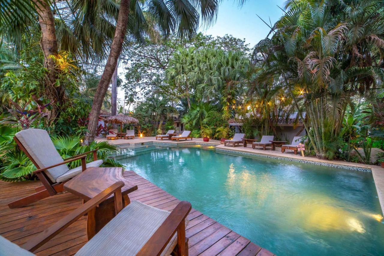 Hotel Pasatiempo Tamarindo Bagian luar foto