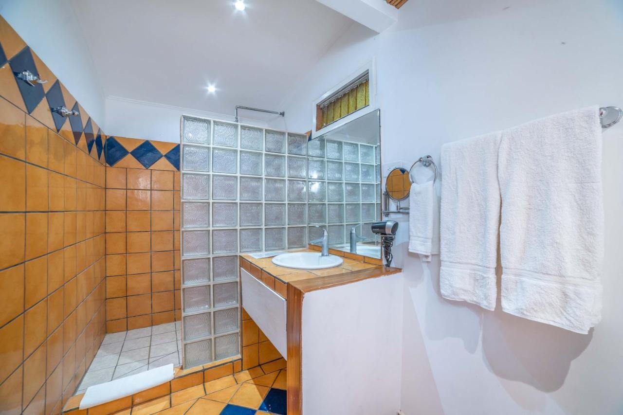 Hotel Pasatiempo Tamarindo Bagian luar foto