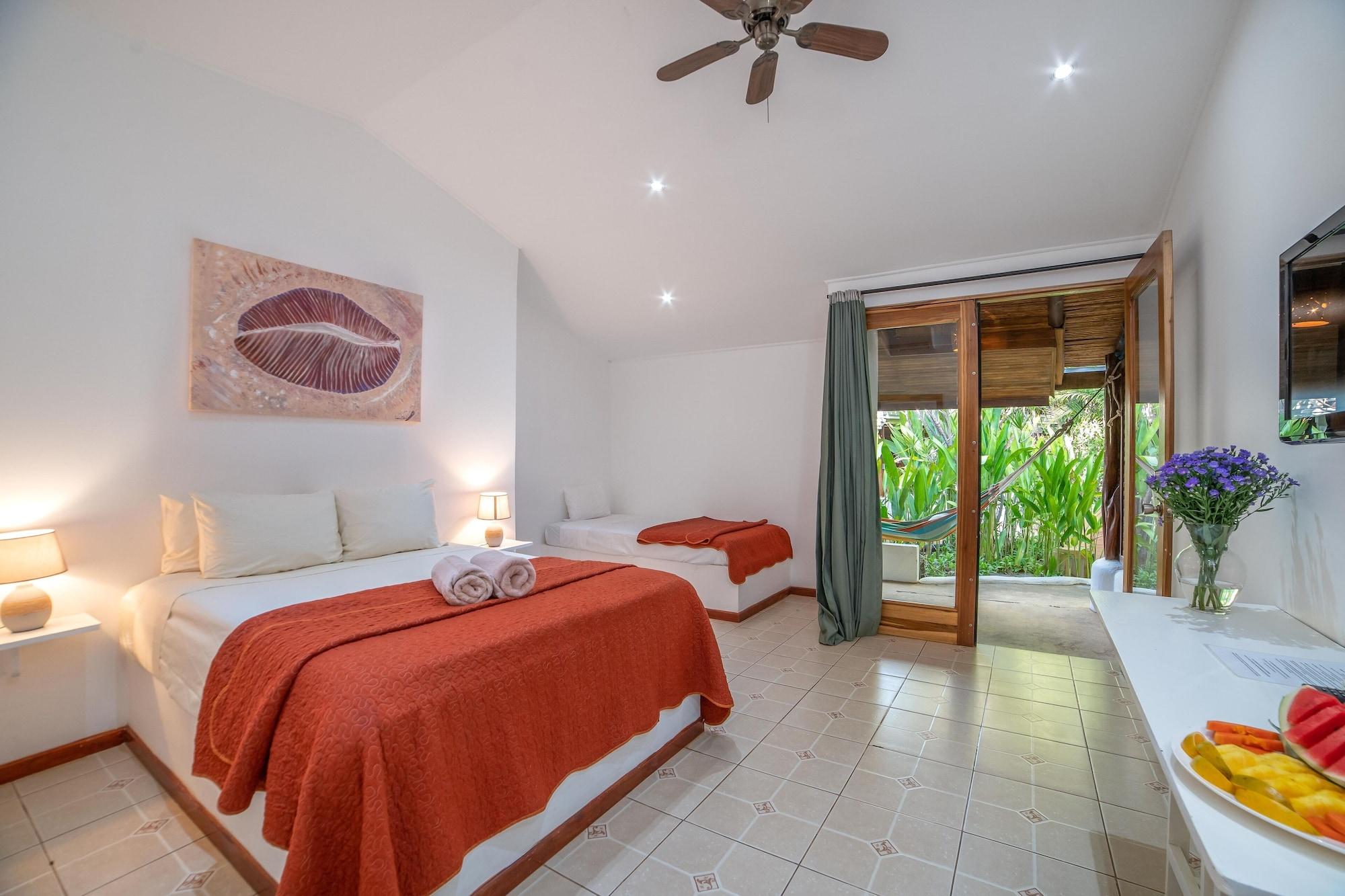Hotel Pasatiempo Tamarindo Bagian luar foto