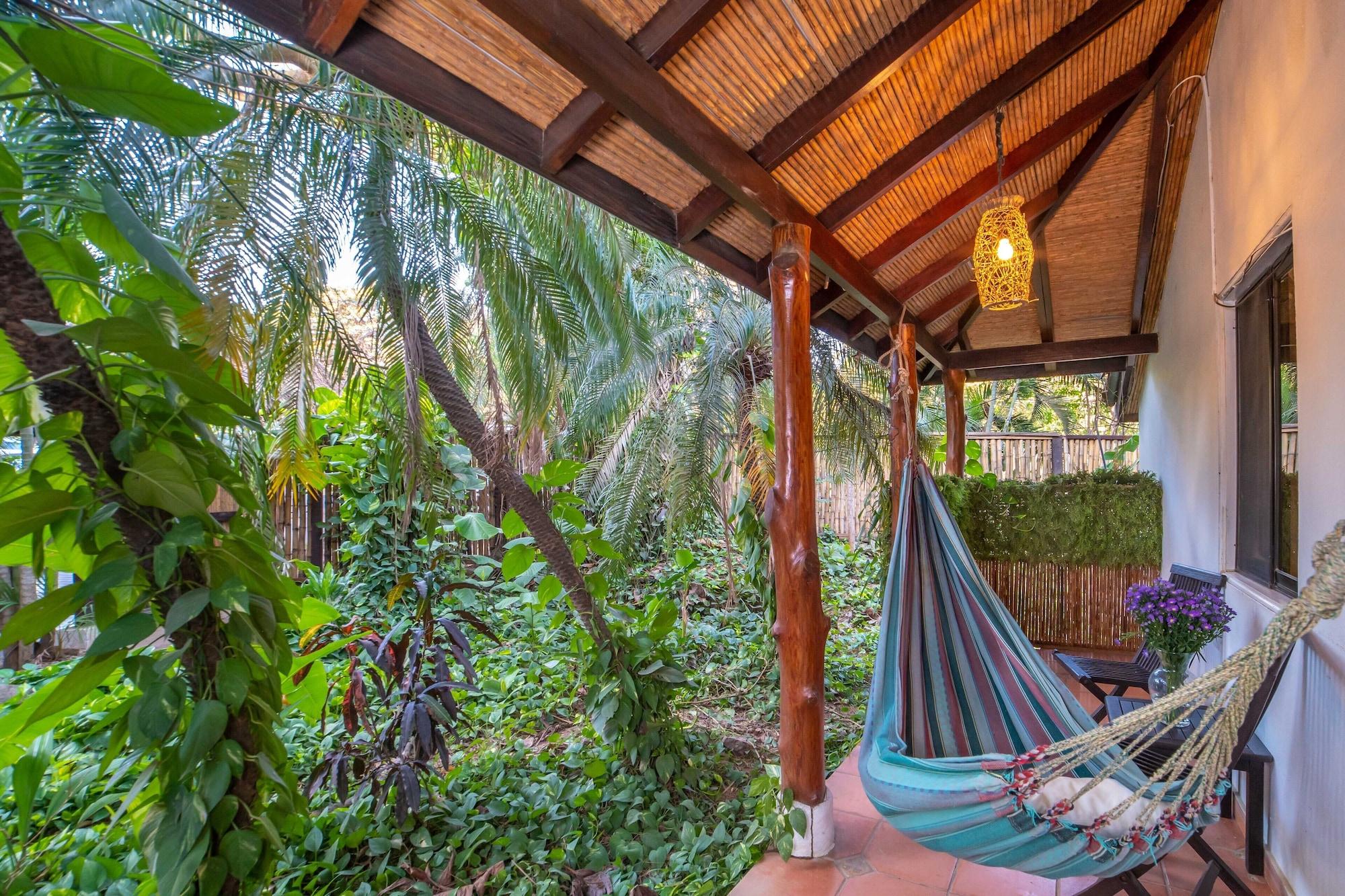 Hotel Pasatiempo Tamarindo Bagian luar foto