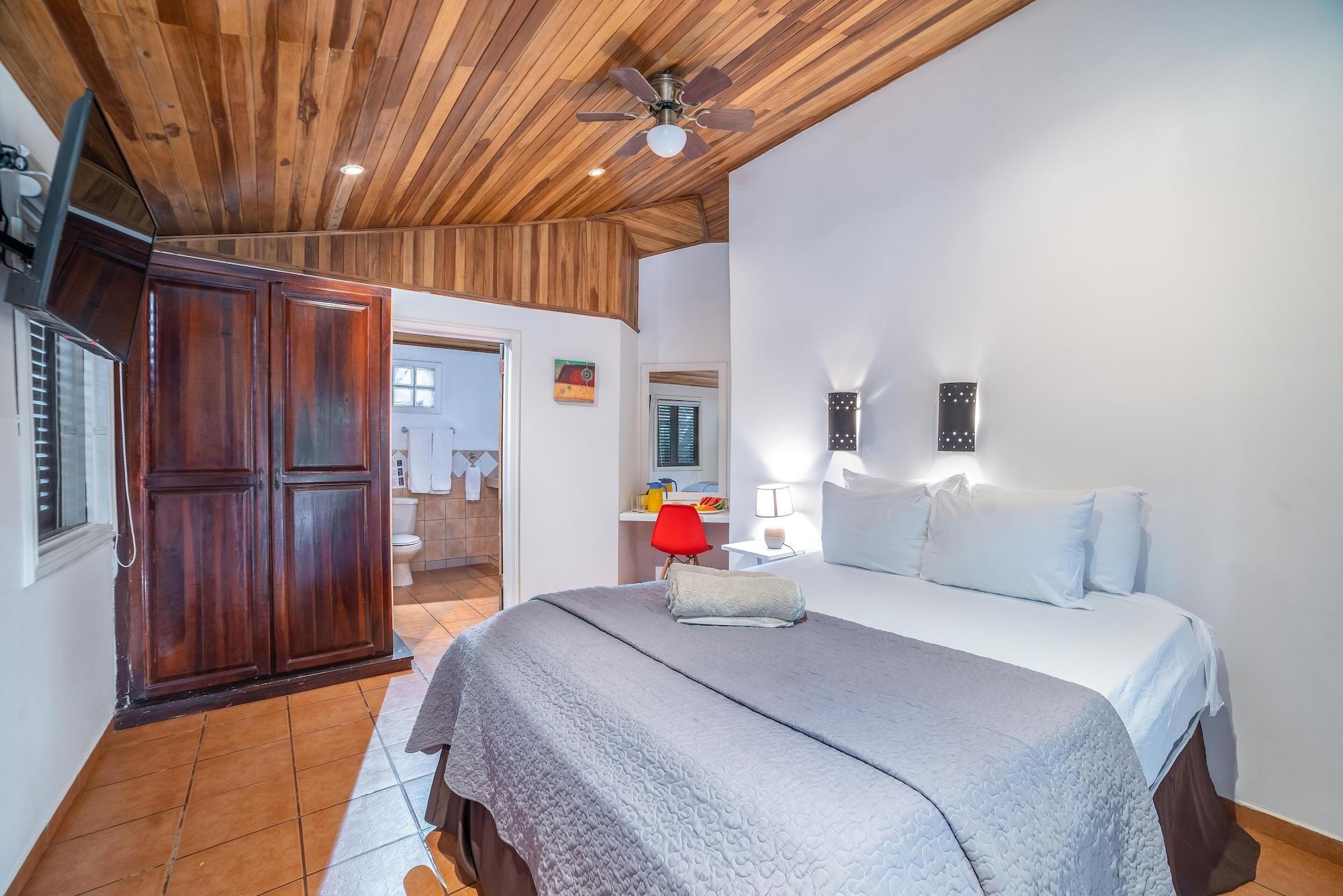 Hotel Pasatiempo Tamarindo Bagian luar foto